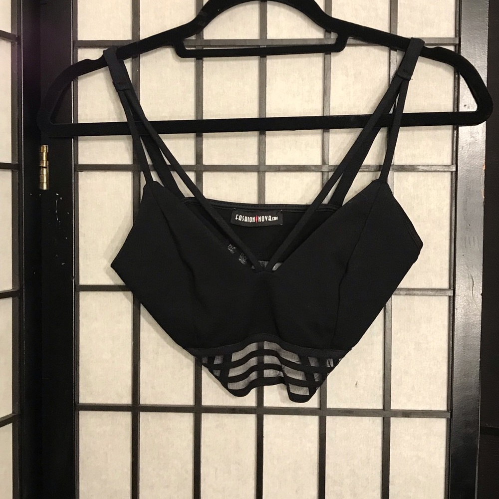 🖤Black crop top from fashion nova